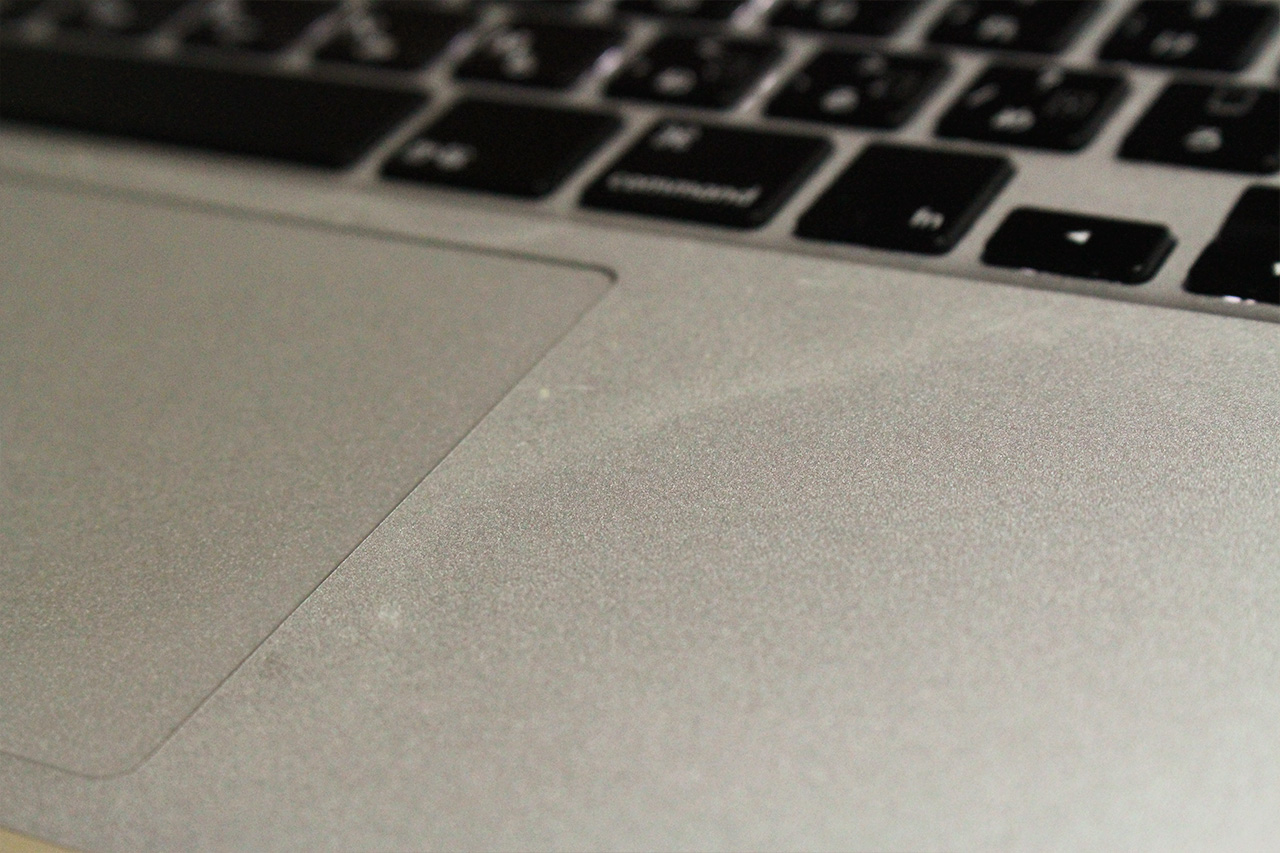 MacBookProの手垢
